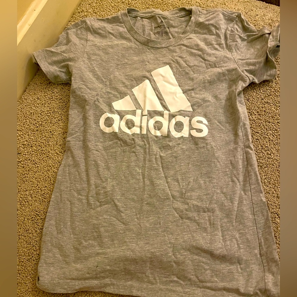 Adidas t shirt